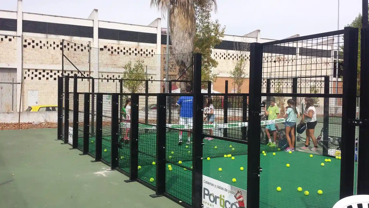 Minicourt für eine Veranstaltung in Spanien